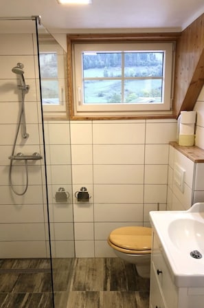 Eigentum, Armatur, Sinken, Zapfhahn, Fenster, Badezimmer, Beleuchtung, Bad Sink, Interior Design