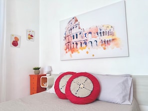Master bedroom with queen size bed
