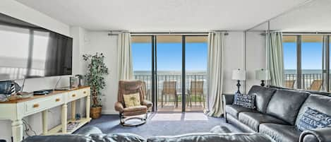 Welcome to Spinnaker 301 located on the oceanfront in North Myrtle Beach.