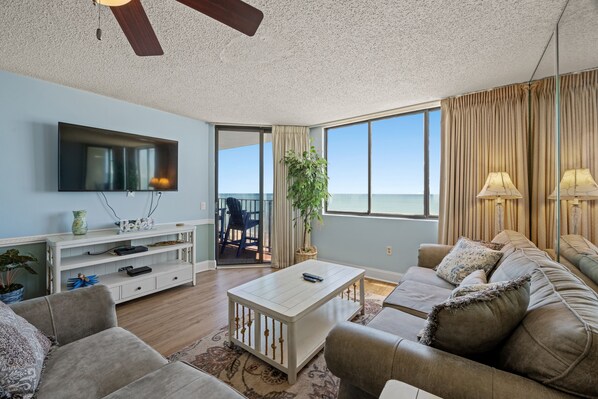 Spinnaker 904 is located on the oceanfront and offers spectacular views.