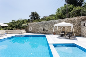 The swimming pool and children's pool