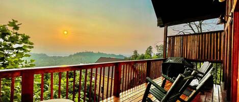 Million dollar view and the most relaxing sunset!
