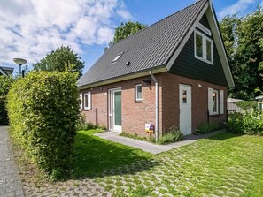 Außenseite Ferienhaus [Sommer]