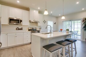 Kitchen | Fully Equipped | Cooking Basics