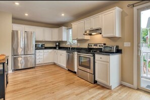 New Appliances /  Granite  Counters