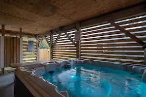Hot tub to relax after a day at the beach