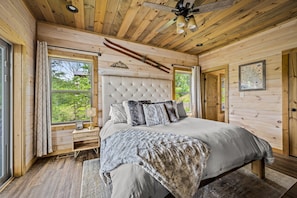 Glacier King Suite