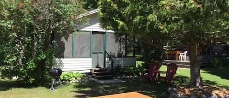 Outside view of Loon's Nest Cabin