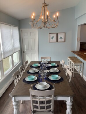 Ample space for amazing family meals 