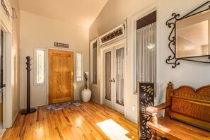 Inside front door entry - Queen bedroom to left