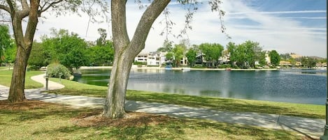 Access to the Private Calabasas Lake and Park.