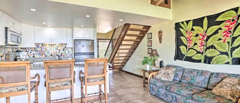 Maunaloa Vacation Rental Condo | 1BR | 1BA | 2 Stories | 567 Sq Ft