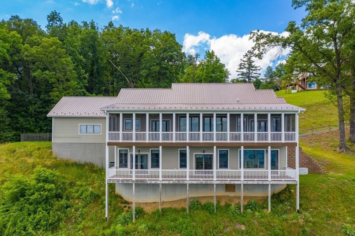 Mountain House located on Blue Ridge Parkway