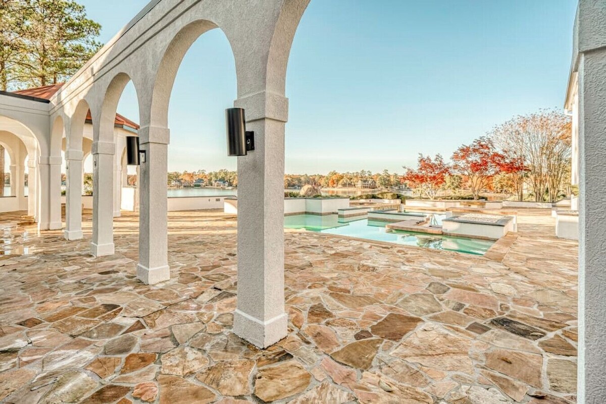 Lake Murray Manor Estate