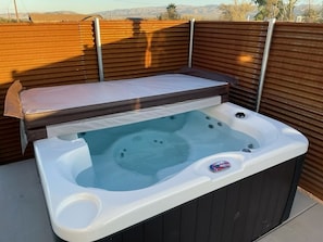 Bain à remous extérieur