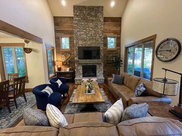 Welcome to our Suncadia home on Snowberry Loop, your home away from home.