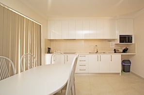 Kitchen/ Dining