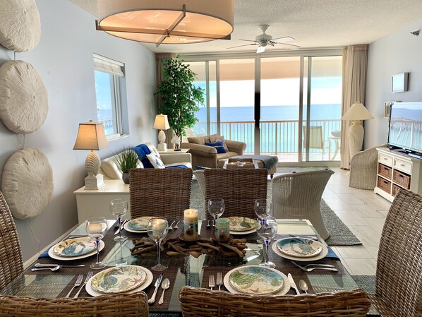 Welcome to Paradise! Views of The Gulf of America looking South and East.