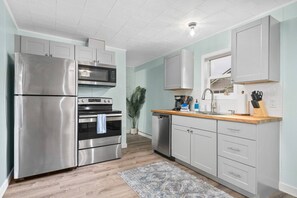 "We had a very enjoyable time here. The place was clean and comfortable."  - Mashell L.