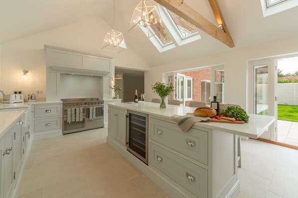 Limestone House, Burnham Market: Gorgeous well-equipped kitchen