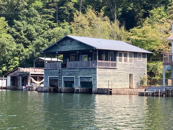 Three slot boathouse comes with the house rental.