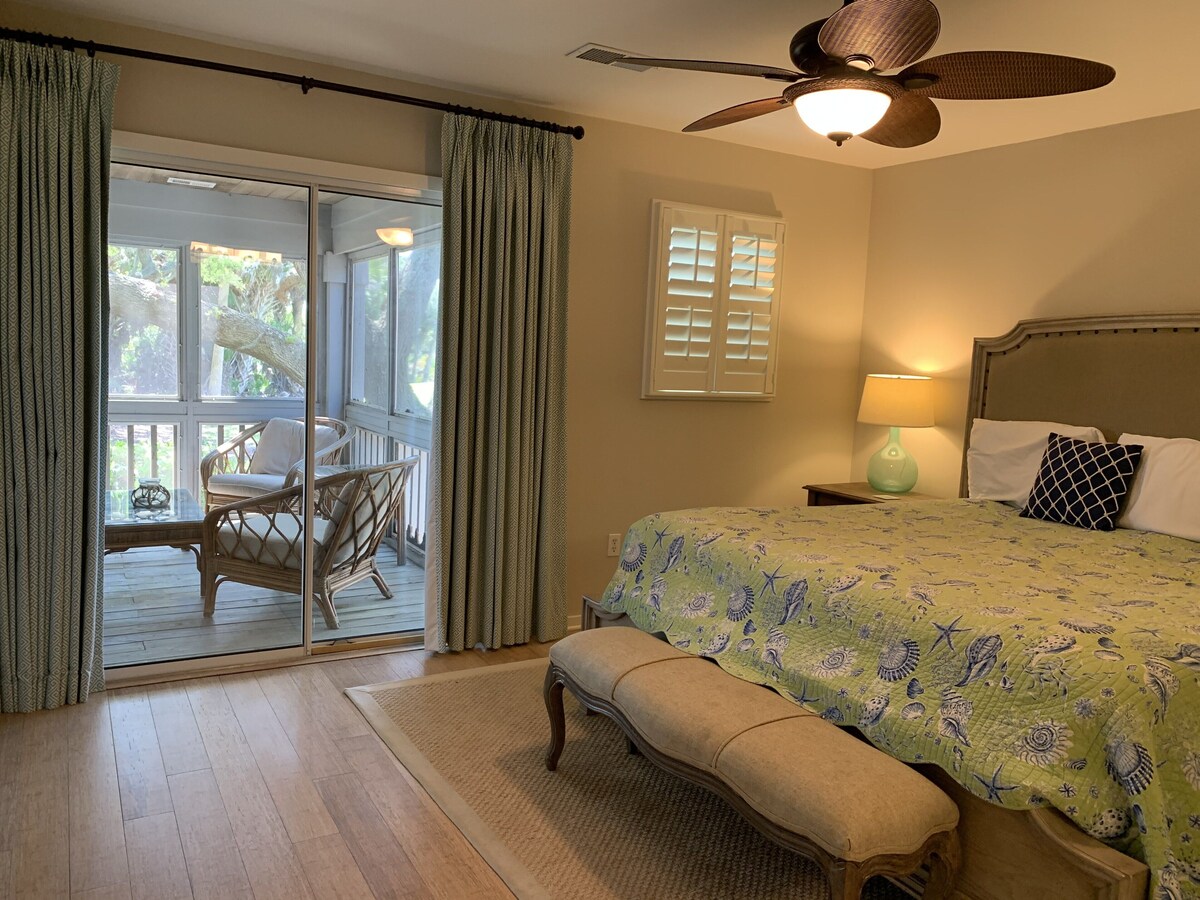Golf Course, 2 BR, Close to Beach, Dog Friendly
