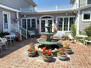 The Tranquil Courtyard of The Island Manor