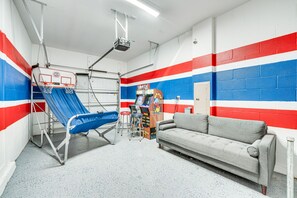 Game Room | Arcade Machines | Basketball Hoop Game | Central Air Conditioning