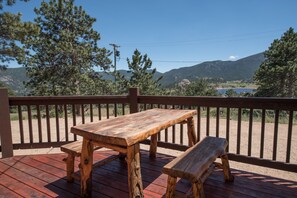 Have a picnic on the large deck or coffee in the morning and enjoy the views!