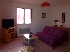 Meubles, Propriété, Table, Bâtiment, Fenêtre, Confort, Canapé, Cadre, Bois, Éclairage