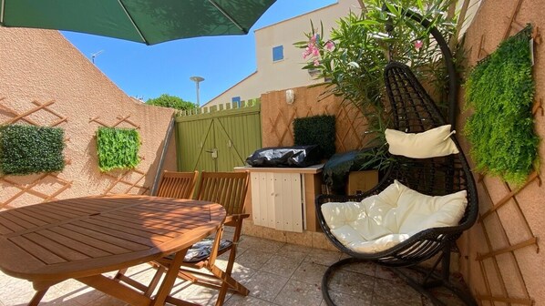 La terrasse aménagée 