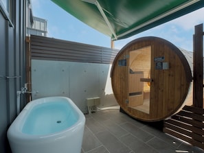 Bain à remous extérieur