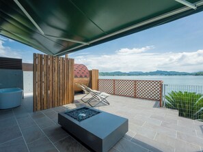 [Terrace] Relax while watching the Amakusa ocean spread out before your eyes