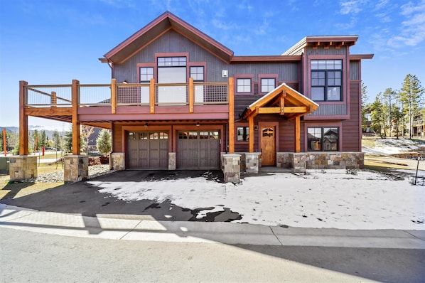 Exterior - Cocoa Cabin Breckenridge Vacation Rental