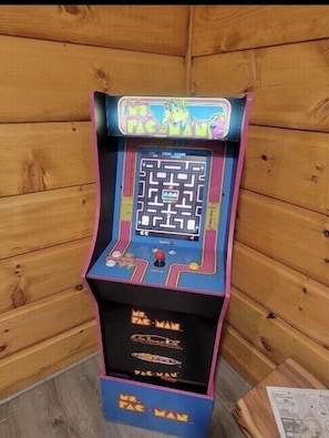 Ms. Pac-man arcade game and more!