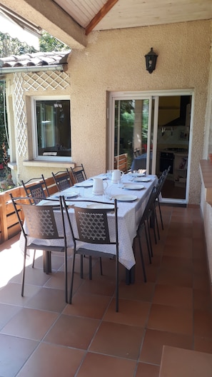 Outdoor dining