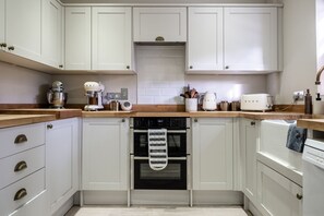 Norton Cottage Kitchen - StayCotswold