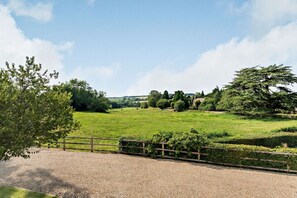 2 Orchard Cottages Views - StayCotswold