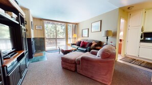 Living Room, Room, Indoors, Couch, Furniture