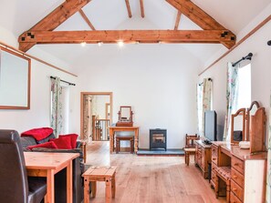 Open plan living space | Slade Cottage - Slade Farm, Brayford