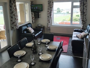 Kitchen/diner | Cri’r Wylan, Fishguard