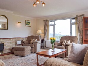 Living room | Cri&rsquo;r Wylan, Fishguard