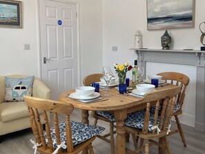 Dining Area | Smile &rsquo;n&rsquo; Wave, Gorleston-on-Sea