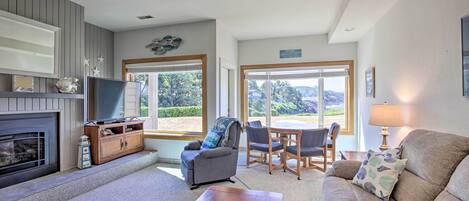 DePoe Bay Vacation Rental | 2BR | 2.5BA | 1,361 Sq Ft | Stairs Required