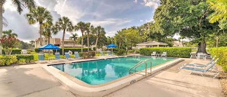 Sarasota Vacation Rental | 2BR | 2BA | 1st Floor | 1,180 Sq Ft