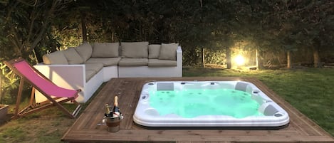 屋外スパ浴槽