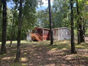 A very private, secluded retreat on Bull Shoals Lake.