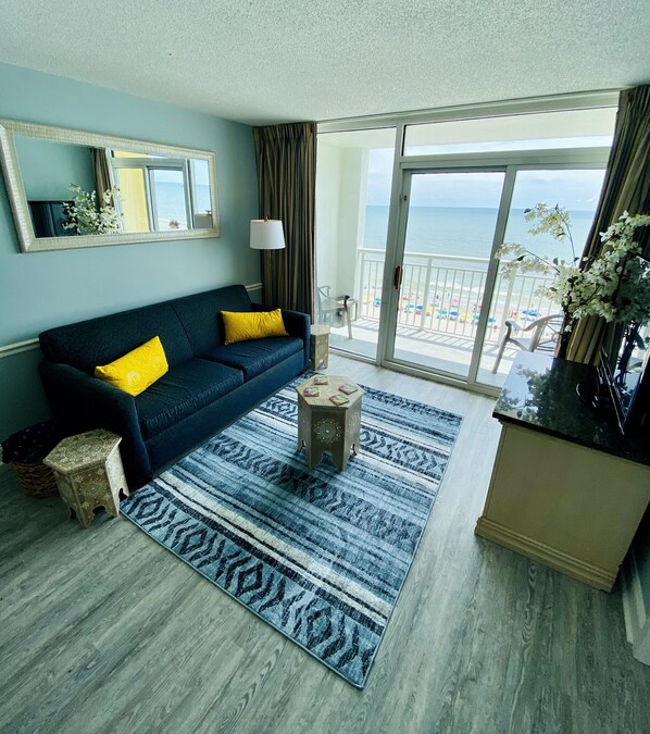 Direct Ocean Front