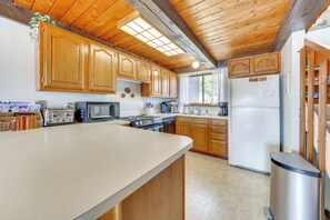 Kitchen | 2nd Floor | Cooking Basics | Drip Coffee Maker