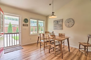Dining Area | Great for Families